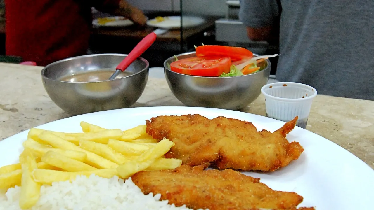 Almoço bom e barato: um dos restaurantes mais bem avaliados do Centro ...