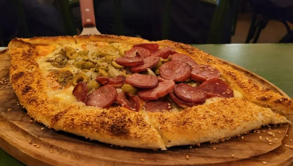 Pizza libanesa do Baba Salim.