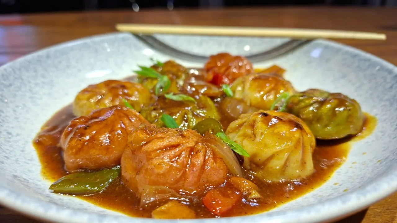 Restaurante nepalês em Curitiba tem sabor e sai do óbvio por R$ 30