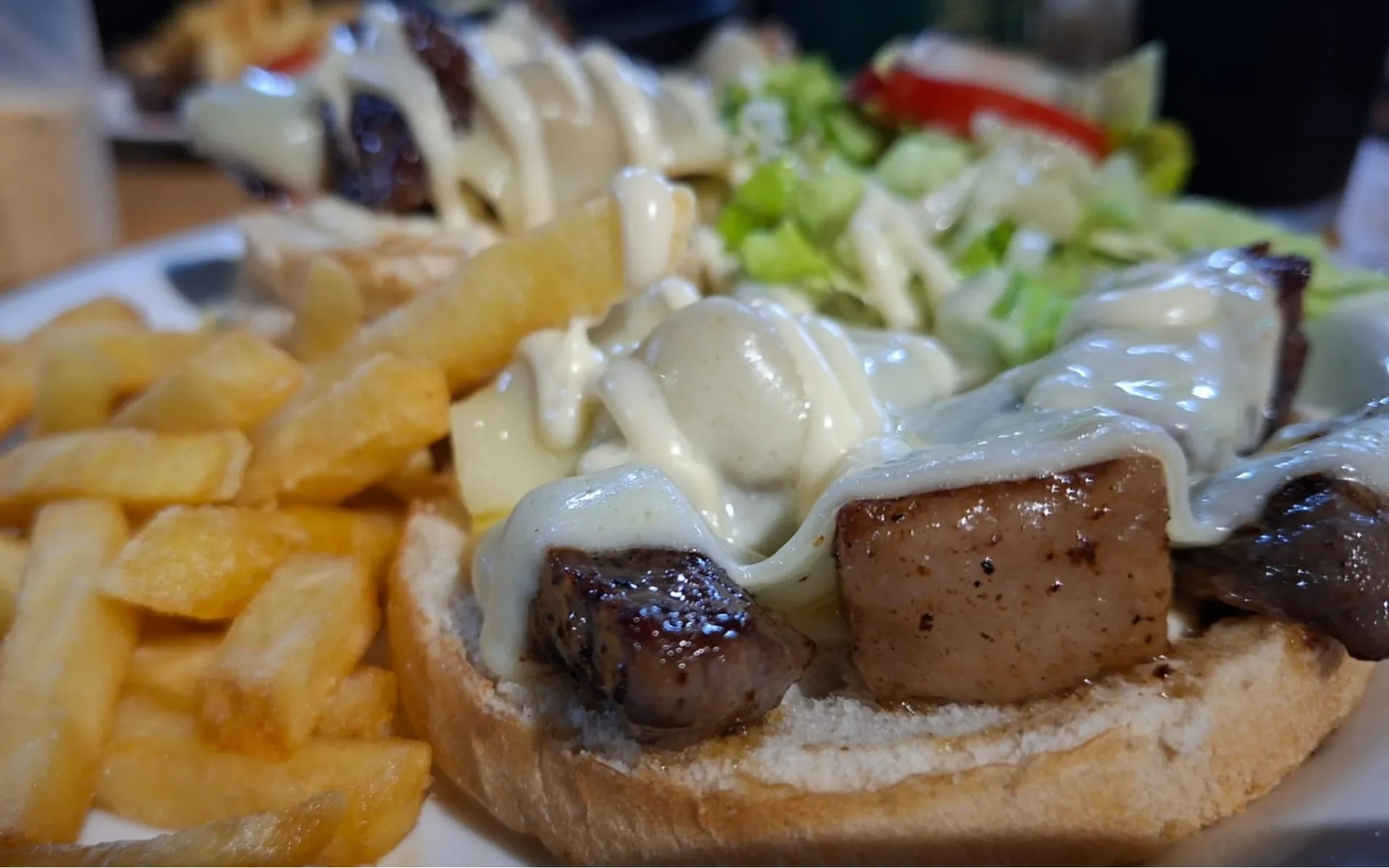 La Paula Lanches: a esquina de 1966 que resiste no Centro com X-Picanha a R$ 30